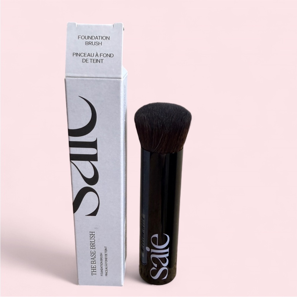 SAIE The Base Brush For Complexion